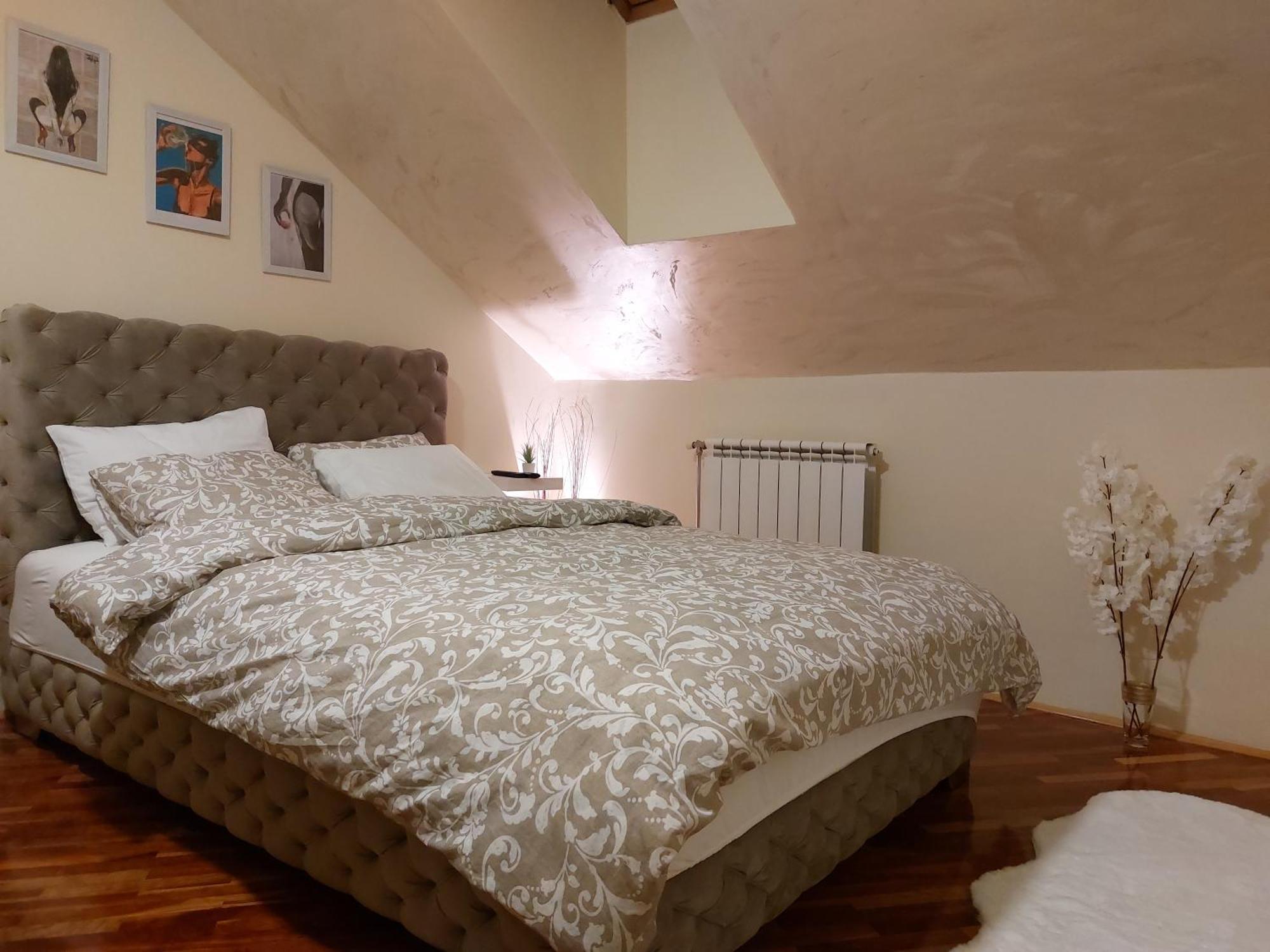 Cozy Land Apartment